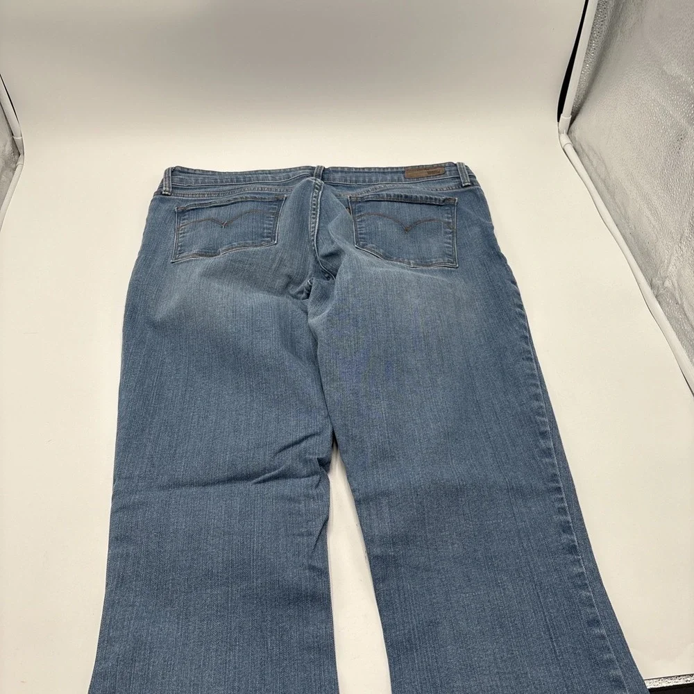 Levi's Demi‎ Curve Mid Rise Boot Cut Women's Size 14/32 Inseam 32 Preowned